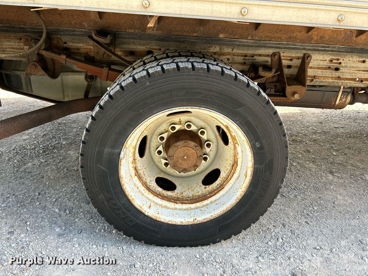 image for item NQ9993 2007 Ford F450 Super Duty XL  box truck