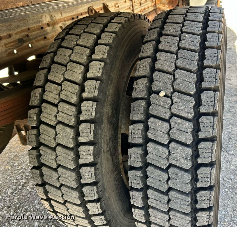 image for item NQ9993 2007 Ford F450 Super Duty XL  box truck