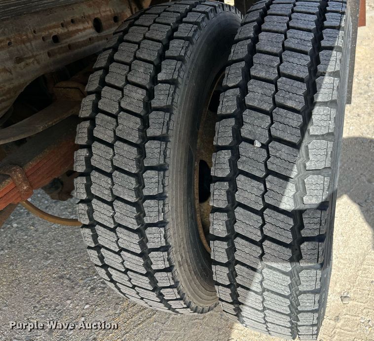 image for item NQ9993 2007 Ford F450 Super Duty XL  box truck