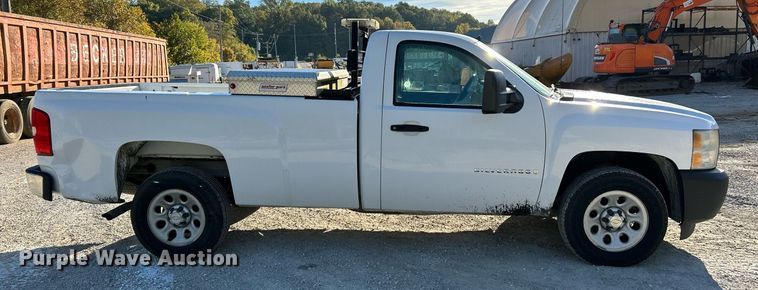 image for item NQ9994 2008 Chevrolet Silverado 1500  pickup truck