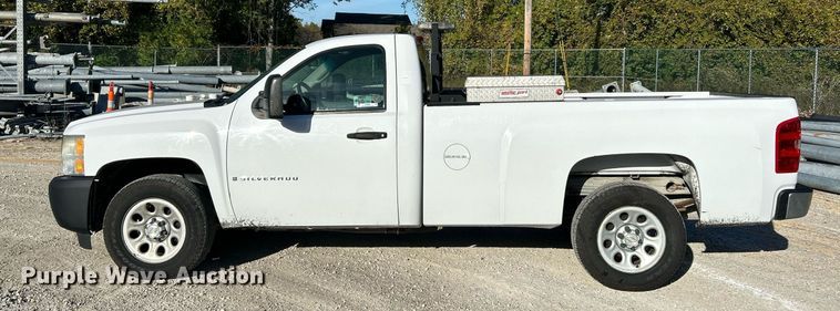 image for item NQ9994 2008 Chevrolet Silverado 1500  pickup truck