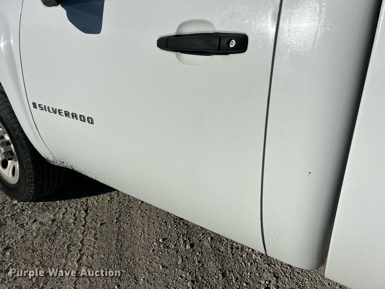 image for item NQ9994 2008 Chevrolet Silverado 1500  pickup truck
