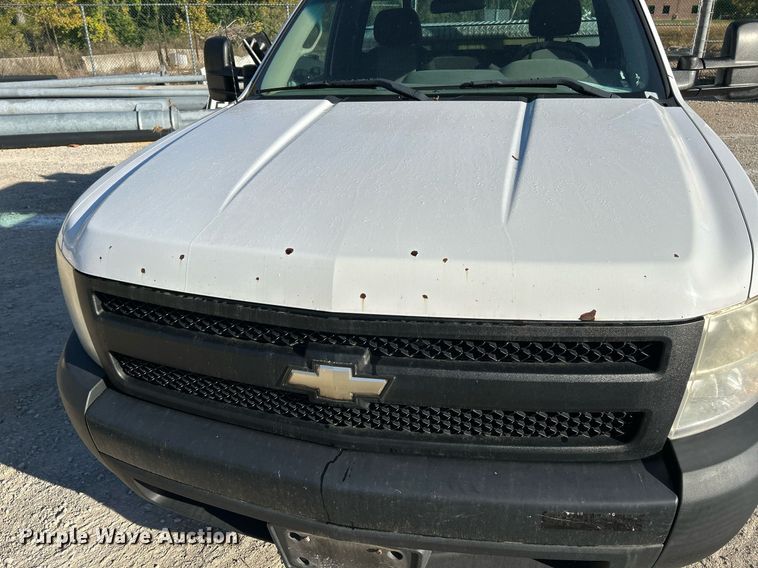 image for item NQ9994 2008 Chevrolet Silverado 1500  pickup truck