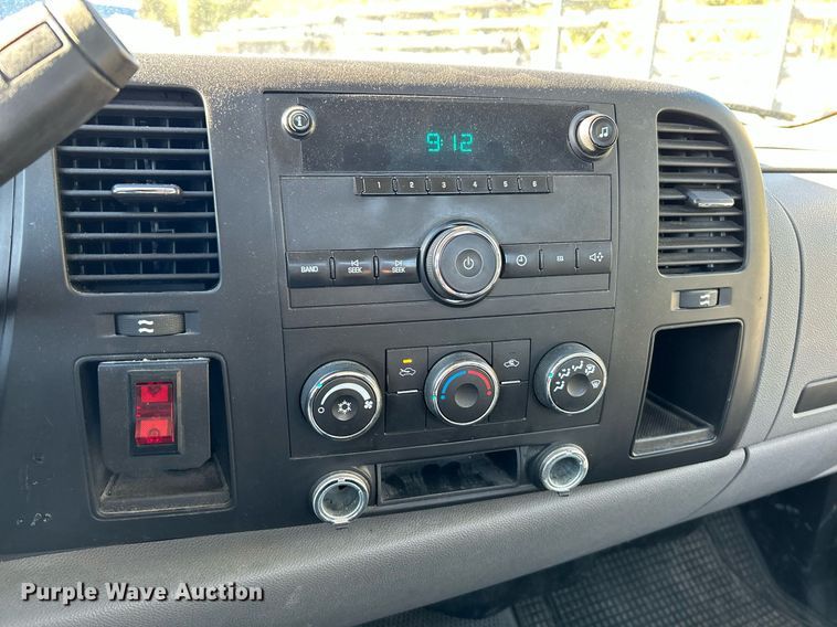 image for item NQ9994 2008 Chevrolet Silverado 1500  pickup truck