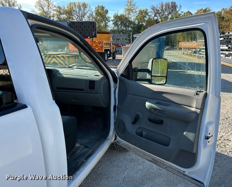 image for item NQ9994 2008 Chevrolet Silverado 1500  pickup truck