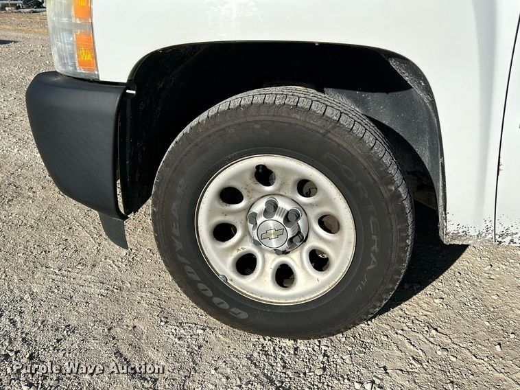 image for item NQ9994 2008 Chevrolet Silverado 1500  pickup truck