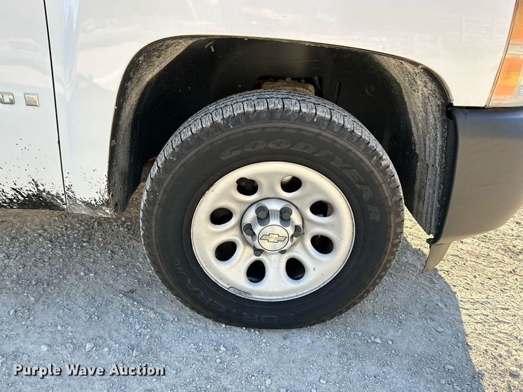 image for item NQ9994 2008 Chevrolet Silverado 1500  pickup truck