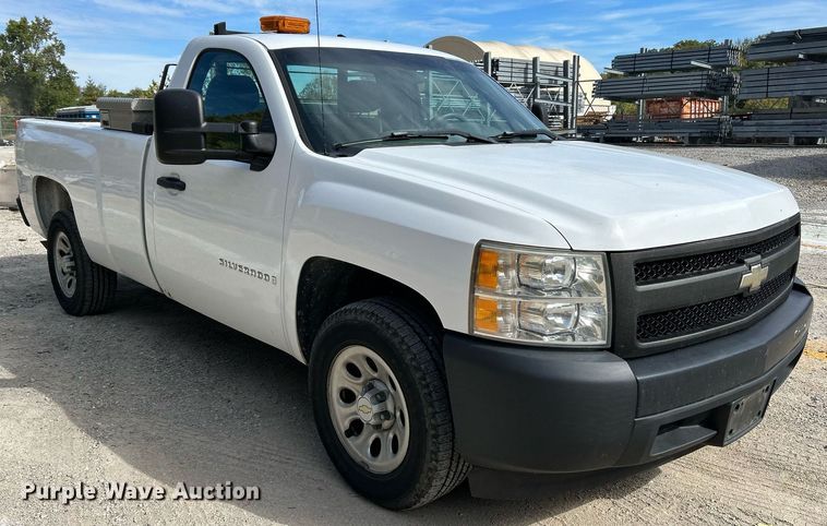 image for item NQ9995 2008 Chevrolet Silverado 1500  pickup truck