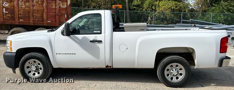 image for item NQ9995 2008 Chevrolet Silverado 1500  pickup truck