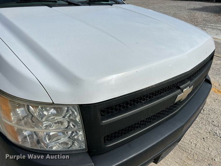 image for item NQ9995 2008 Chevrolet Silverado 1500  pickup truck