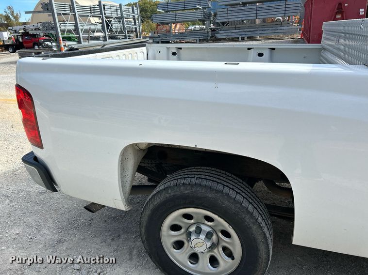 image for item NQ9995 2008 Chevrolet Silverado 1500  pickup truck