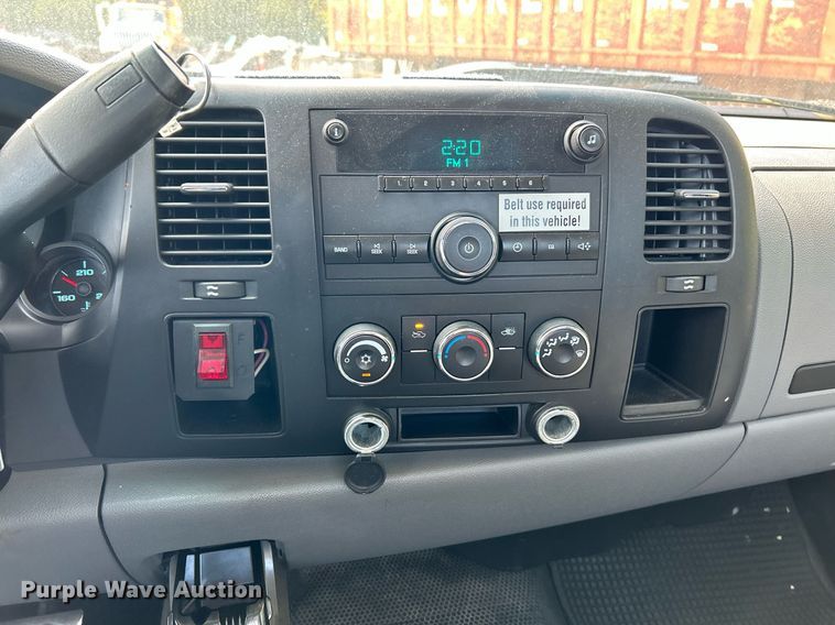 image for item NQ9995 2008 Chevrolet Silverado 1500  pickup truck