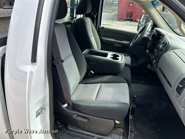 image for item NQ9995 2008 Chevrolet Silverado 1500  pickup truck