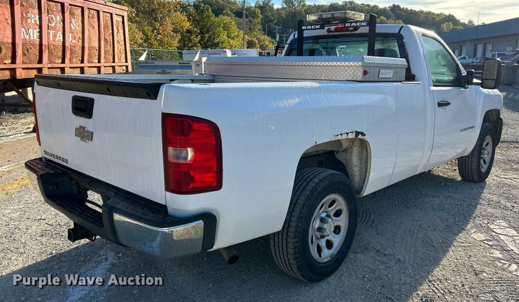 image for item NQ9996 2008 Chevrolet Silverado 1500  pickup truck
