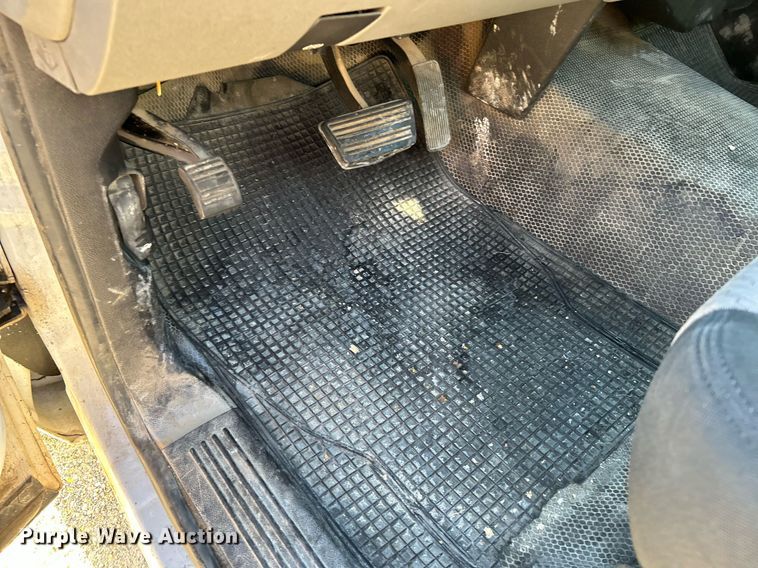 image for item NQ9996 2008 Chevrolet Silverado 1500  pickup truck
