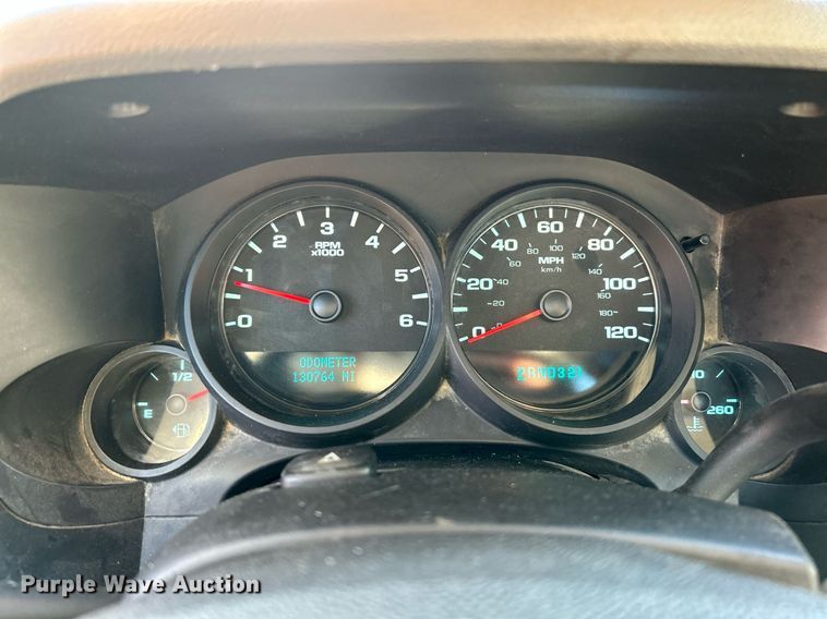image for item NQ9996 2008 Chevrolet Silverado 1500  pickup truck