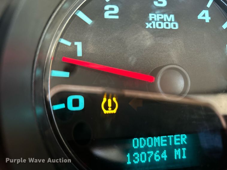 image for item NQ9996 2008 Chevrolet Silverado 1500  pickup truck