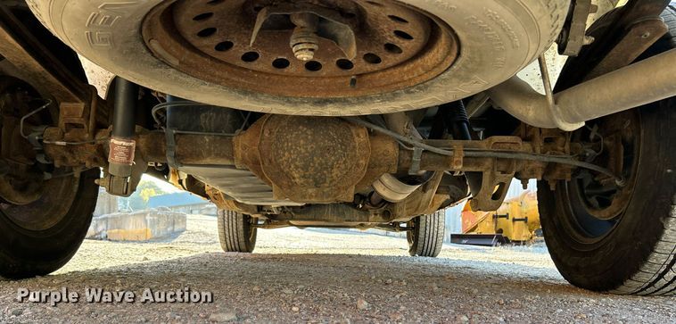 image for item NQ9996 2008 Chevrolet Silverado 1500  pickup truck