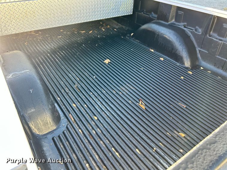 image for item NQ9997 2005 Chevrolet Silverado 1500  pickup truck