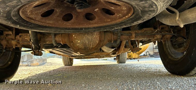 image for item NQ9997 2005 Chevrolet Silverado 1500  pickup truck