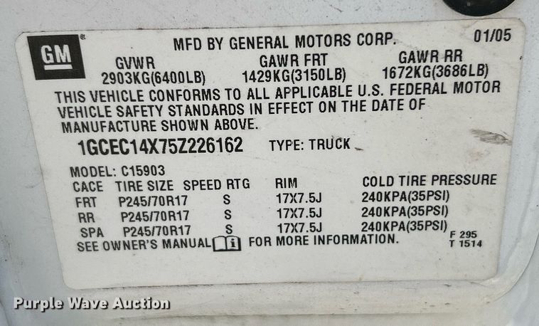 image for item NQ9997 2005 Chevrolet Silverado 1500  pickup truck