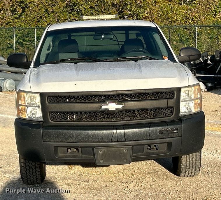 image for item NQ9998 2008 Chevrolet Silverado 1500  Ext. Cab pickup truck