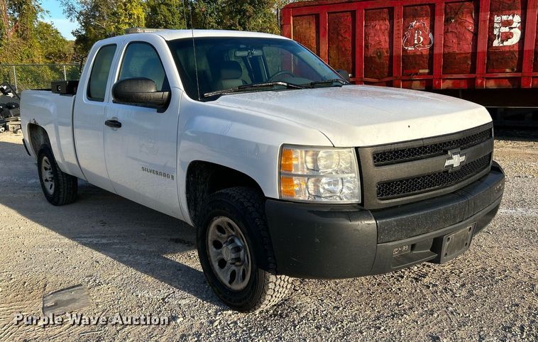 image for item NQ9998 2008 Chevrolet Silverado 1500  Ext. Cab pickup truck