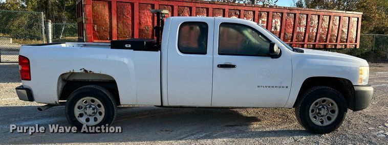 image for item NQ9998 2008 Chevrolet Silverado 1500  Ext. Cab pickup truck