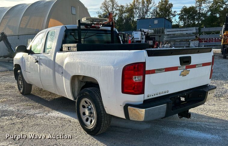 image for item NQ9998 2008 Chevrolet Silverado 1500  Ext. Cab pickup truck