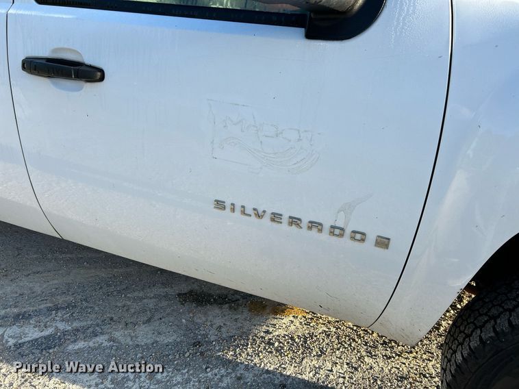 image for item NQ9998 2008 Chevrolet Silverado 1500  Ext. Cab pickup truck