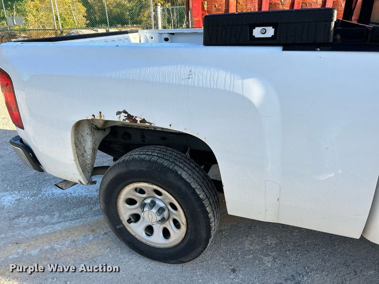 image for item NQ9998 2008 Chevrolet Silverado 1500  Ext. Cab pickup truck