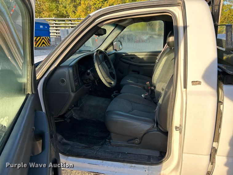 image for item NR9000 2005 Chevrolet Silverado 1500  pickup truck