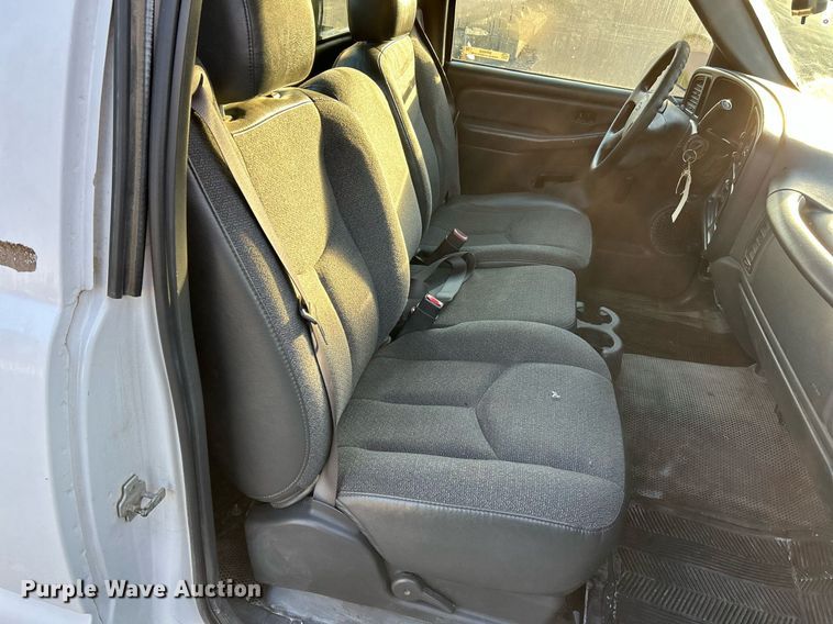 image for item NR9000 2005 Chevrolet Silverado 1500  pickup truck