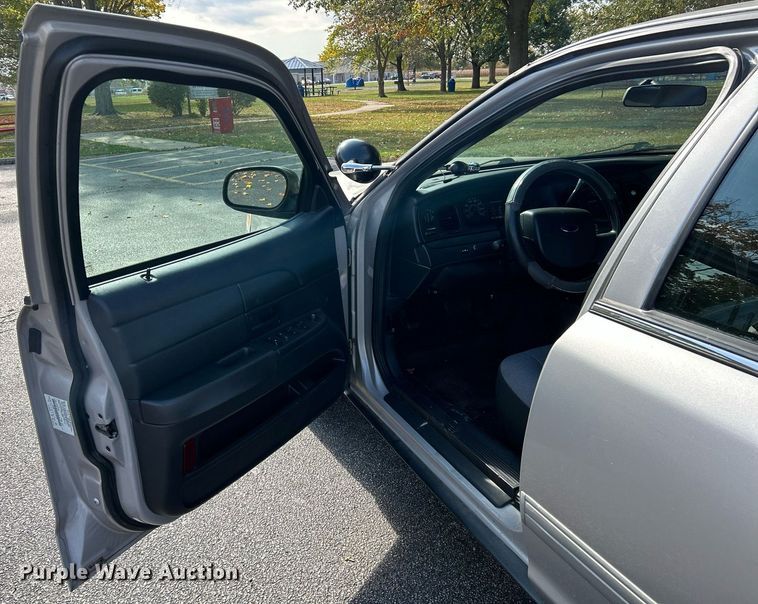 image for item NR9292 2011 Ford Crown Victoria  Police Interceptor