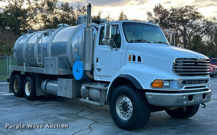 image for item NR9308 2006 Sterling L9500  vacuum truck