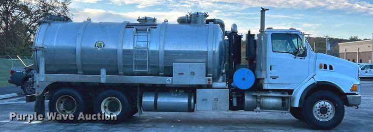 image for item NR9308 2006 Sterling L9500  vacuum truck