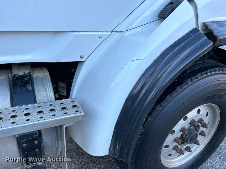 image for item NR9308 2006 Sterling L9500  vacuum truck