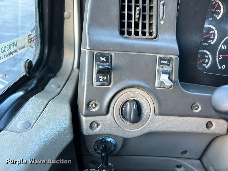 image for item NR9308 2006 Sterling L9500  vacuum truck