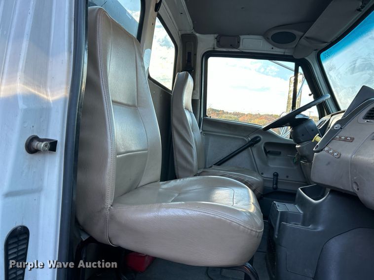 image for item NR9308 2006 Sterling L9500  vacuum truck