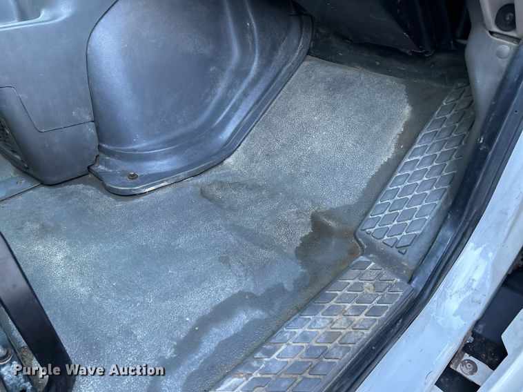 image for item NR9308 2006 Sterling L9500  vacuum truck