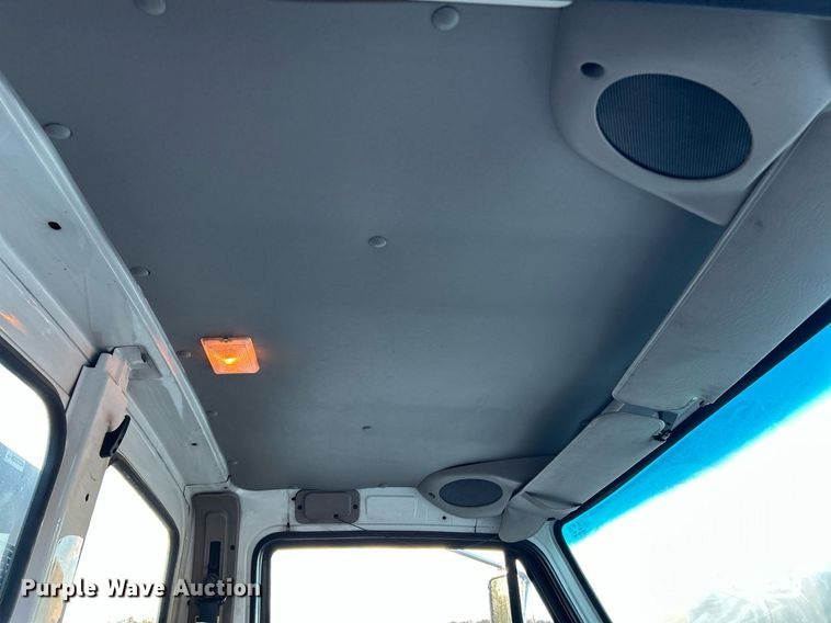 image for item NR9308 2006 Sterling L9500  vacuum truck