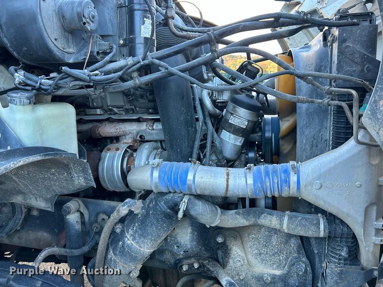 image for item NR9308 2006 Sterling L9500  vacuum truck