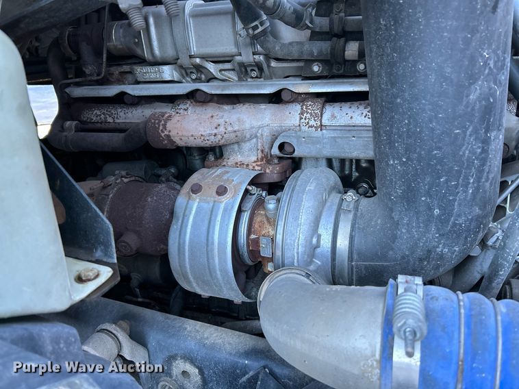 image for item NR9308 2006 Sterling L9500  vacuum truck