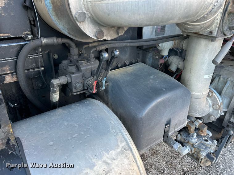 image for item NR9308 2006 Sterling L9500  vacuum truck