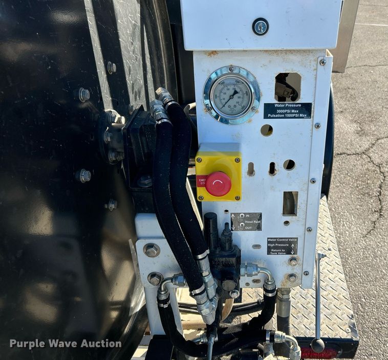 image for item NR9309 2016 Vactor Ramjet  sewer jetter trailer