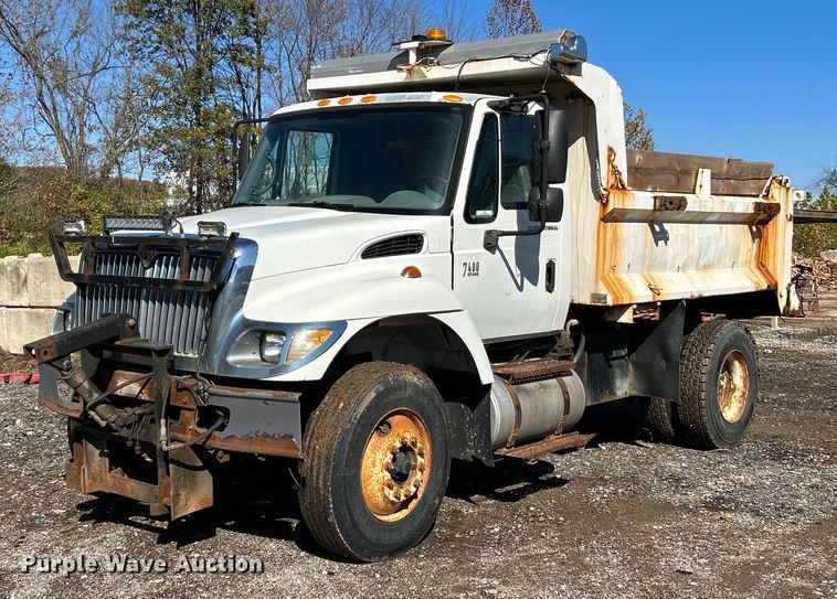 image for item NR9315 2005 International 7400  dump truck