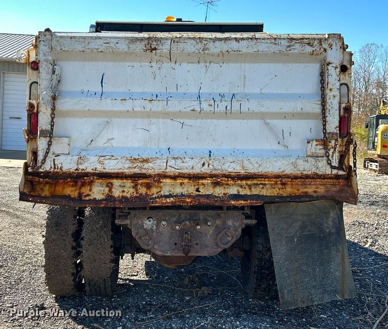 image for item NR9315 2005 International 7400  dump truck