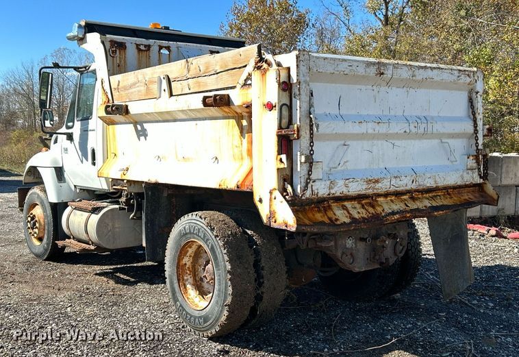 image for item NR9315 2005 International 7400  dump truck