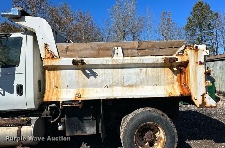 image for item NR9315 2005 International 7400  dump truck