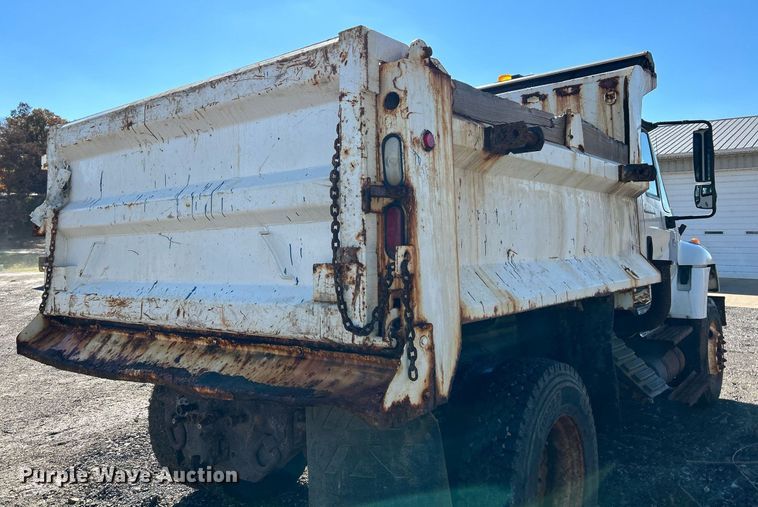 image for item NR9315 2005 International 7400  dump truck